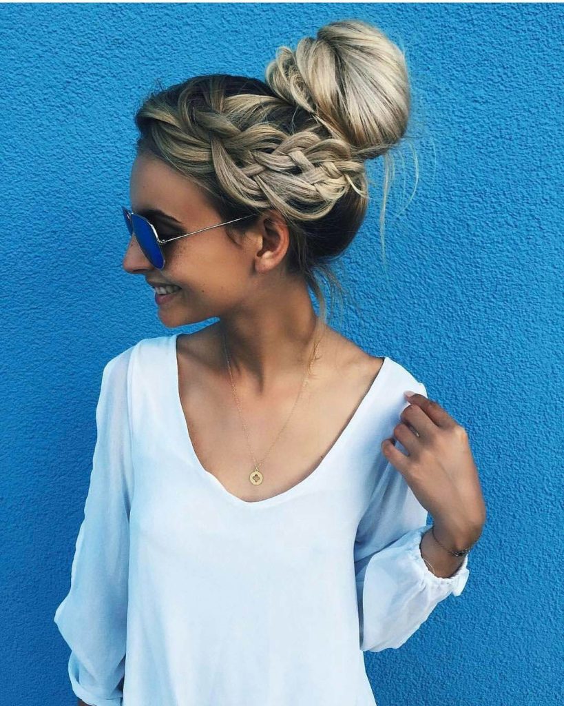 Updo Hairstyles To Try This Summer 14 Different Hair Buns Gazzed