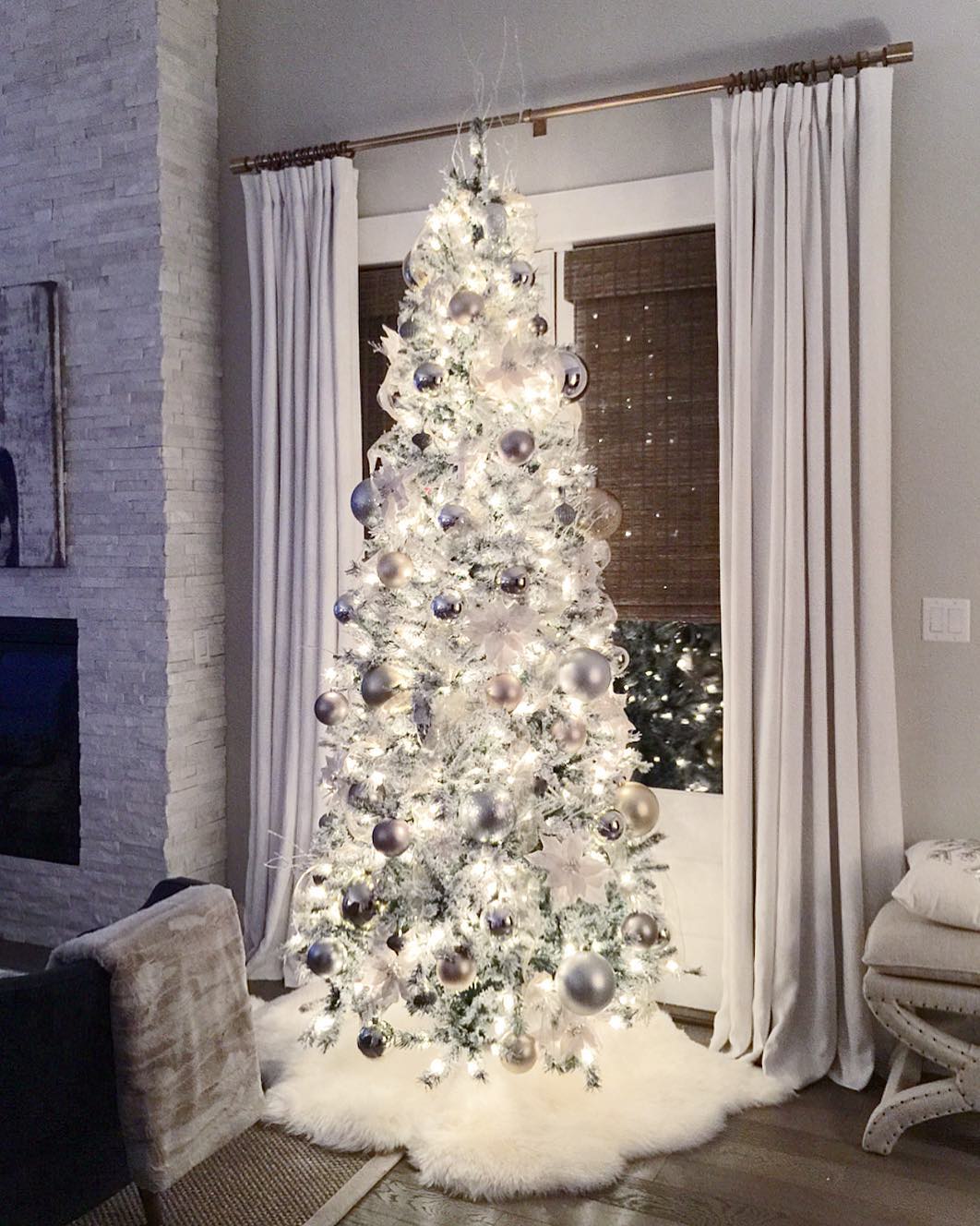 Top 12 beautiful Christmas tree decorations  Gazzed