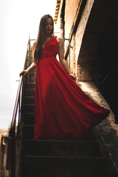 How to Complement a Red Dress How to Complement a Red Dress