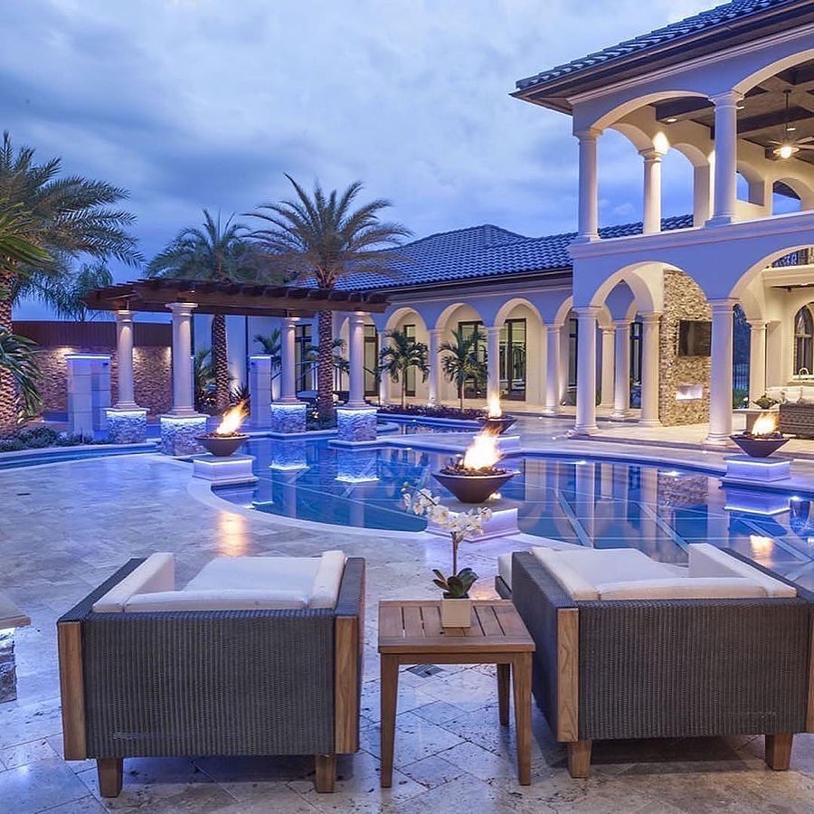 Swimming Pool Seating Area Swimming Pool Seating Area