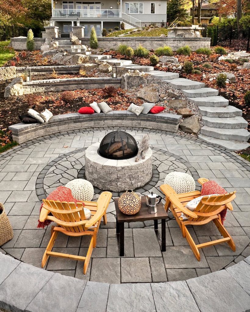 Concrete Garden with steps and seating Concrete Garden with steps and seating