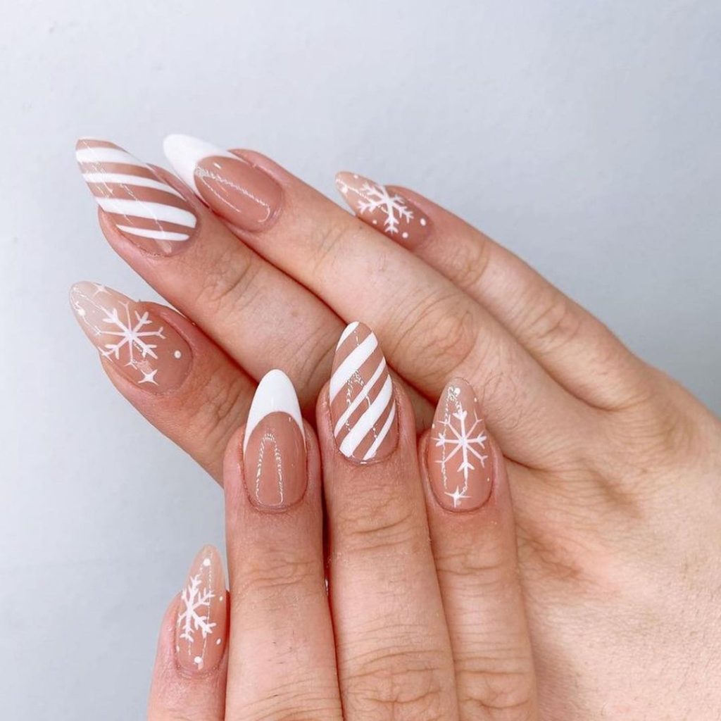 White Acrylic Christmas Nail Art White Acrylic Christmas Nail Art