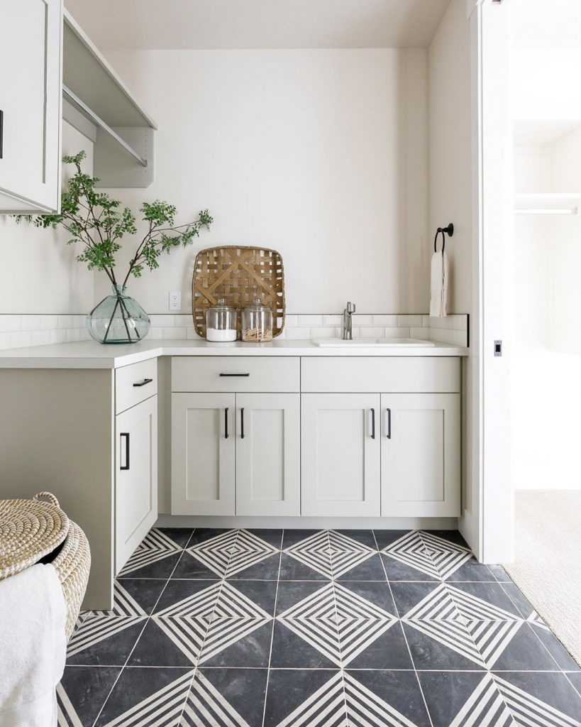 Laundry Room Decor Ideas — photo 5 Laundry Room Decor Ideas — photo 5