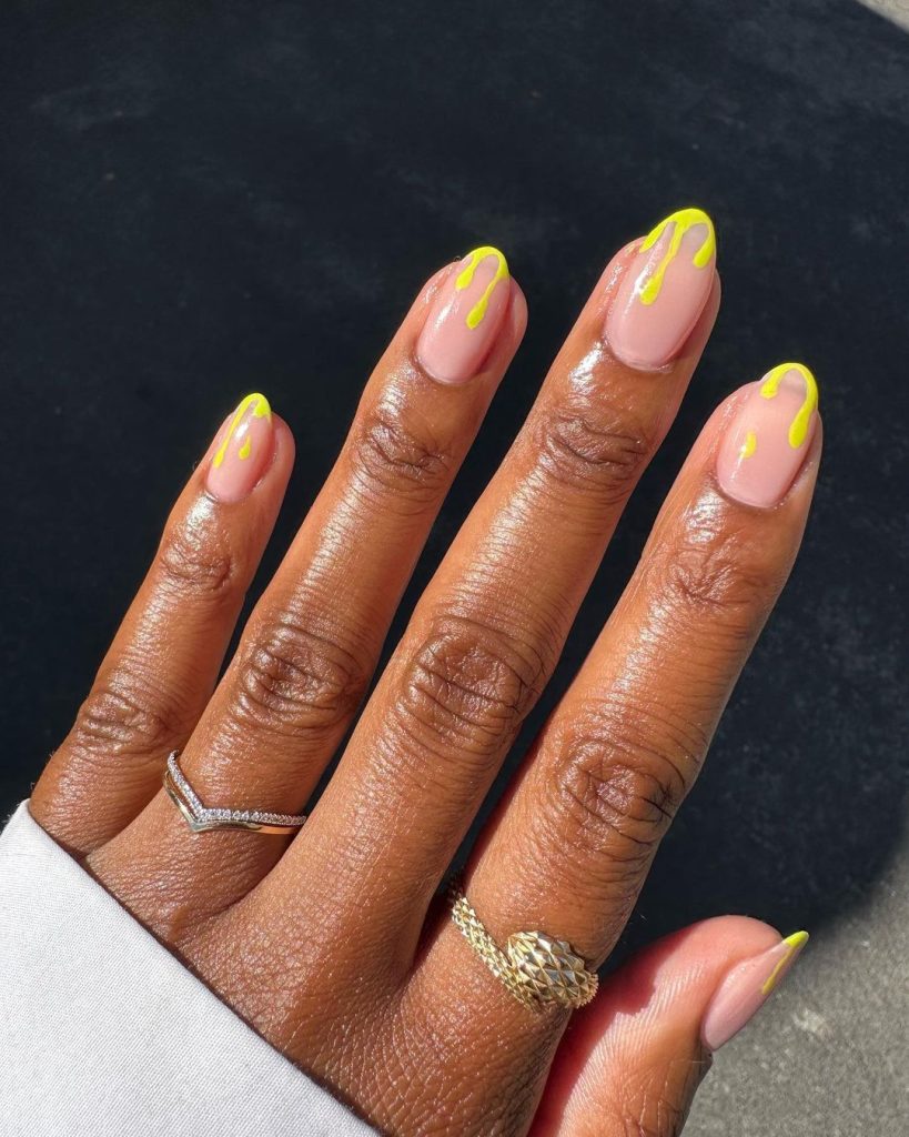 Minimal summer nails Minimal summer nails