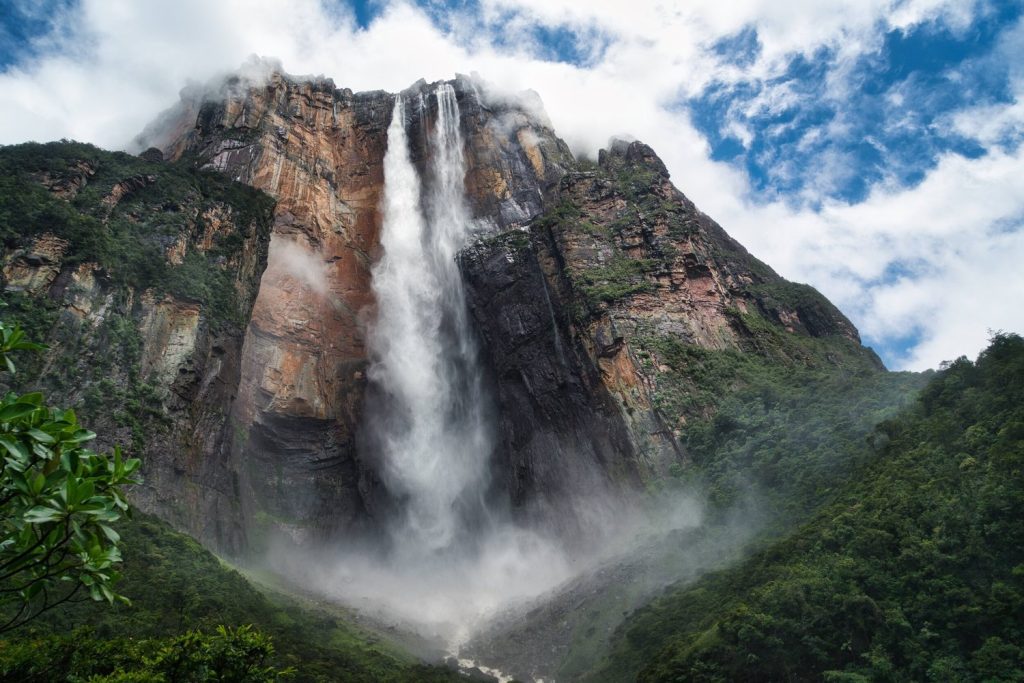 Base Tripping from the Top of Angel Falls - cool adventurous activities Base Tripping from the Top of Angel Falls - cool adventurous activities
