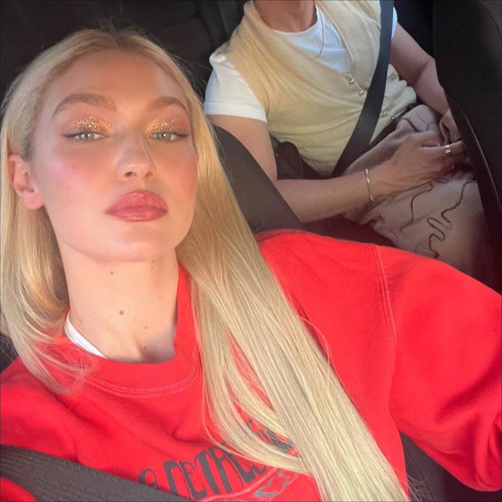 Trending Bright Blonde Hair Trending Bright Blonde Hair