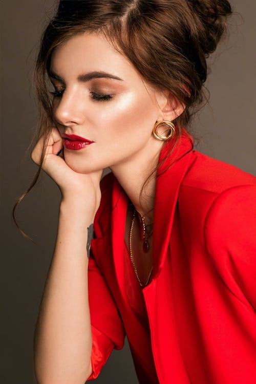 Red Lipstick Tutorial Guide - Tips and Tricks 101 Red Lipstick Tutorial Guide - Tips and Tricks 101