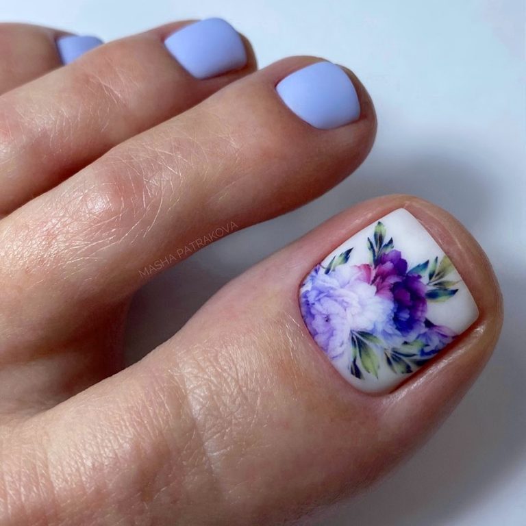 Summer Pedicure Nail Art