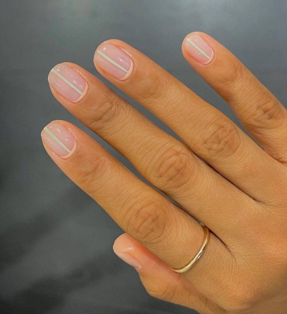 Minimal nails