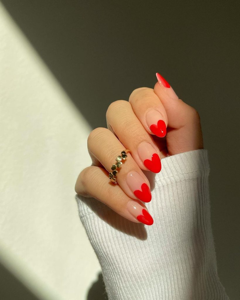 V-day red nails