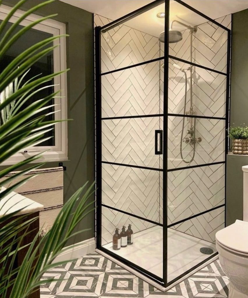 Black Shower Enclosure Design