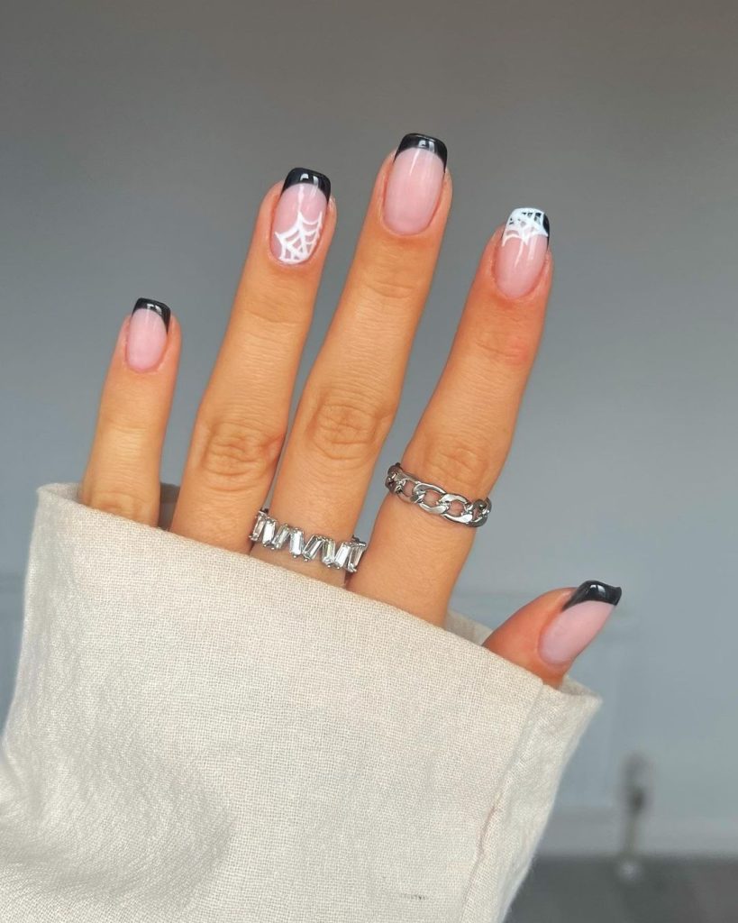 Edgy coffin nails 