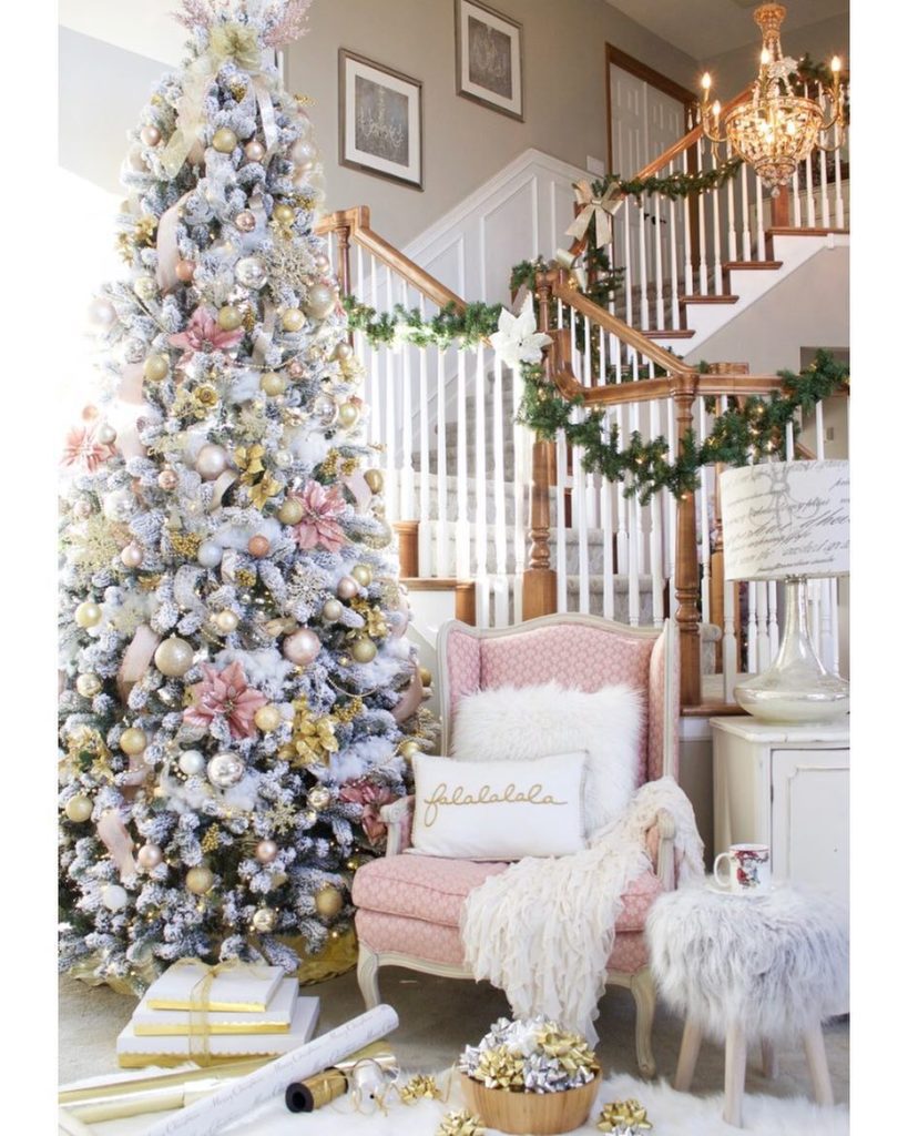 Blush pink christmas decor @kimk.styledwithlace