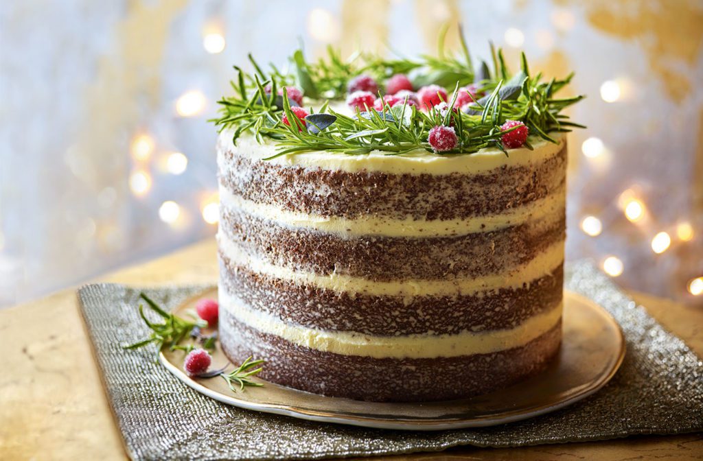 Gingerbread wreath christmas cakes