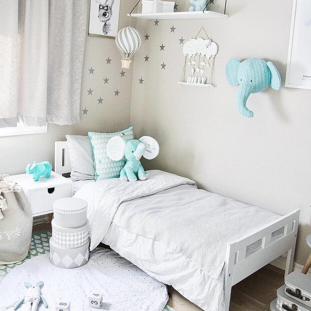 Baby boy room decor with elephants @interiorparadiset