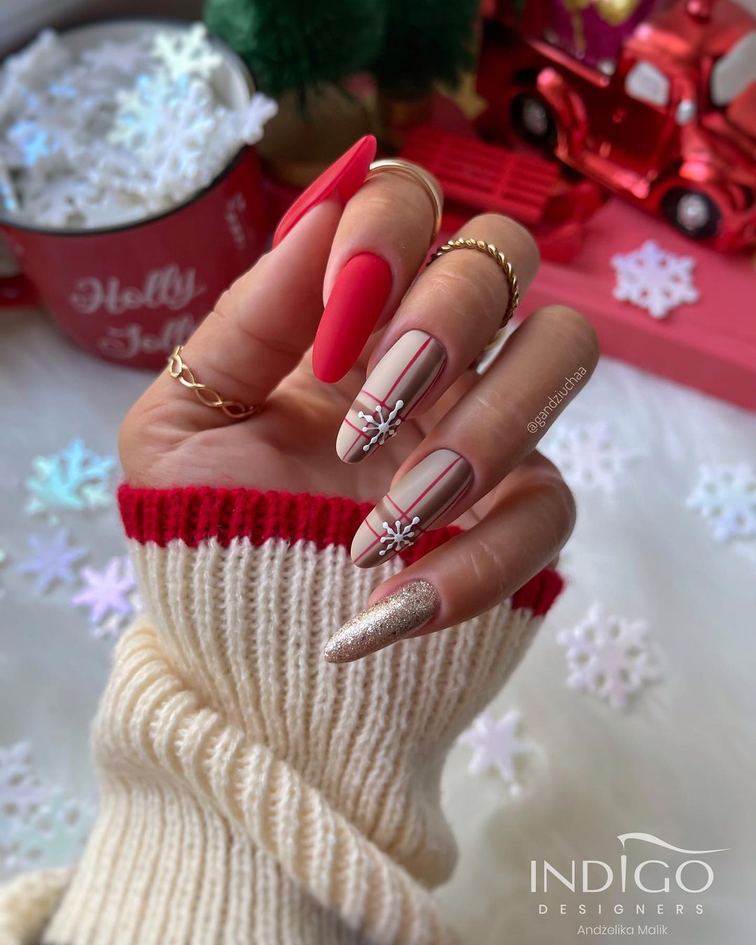 The Ultimate Guide To Winter Christmas Nails Gazzed the-ultimate-guide-to-winter-christmas-nails-gazzed