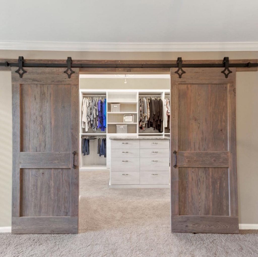 Barn door for walk-in closet